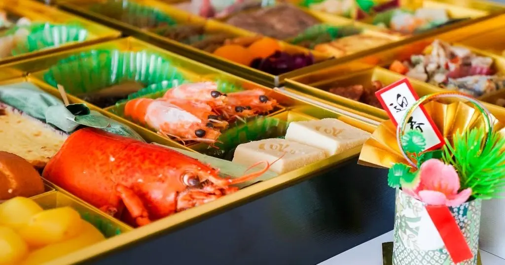 【年末直前でも間に合う】Amazonでおせちが最大53％オフ！最安8,888円〜＋ 寄付枠を使い切るふるさと納税おせち／カニ／お酒 など